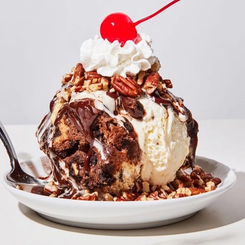 Cookie Dough Chaos Bar Sundae